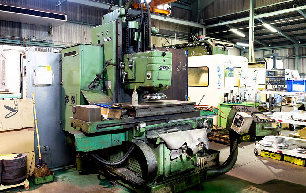 OKK株式会社製 NCフライス盤